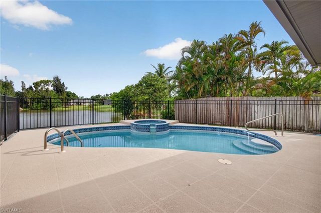 8044 San Carlos BLVD, Fort Myers, FL 33967