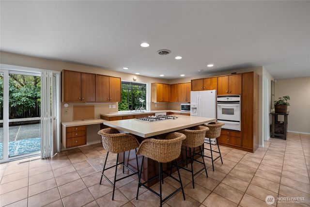 11927 Nyanza Road SW, Lakewood, WA 98499