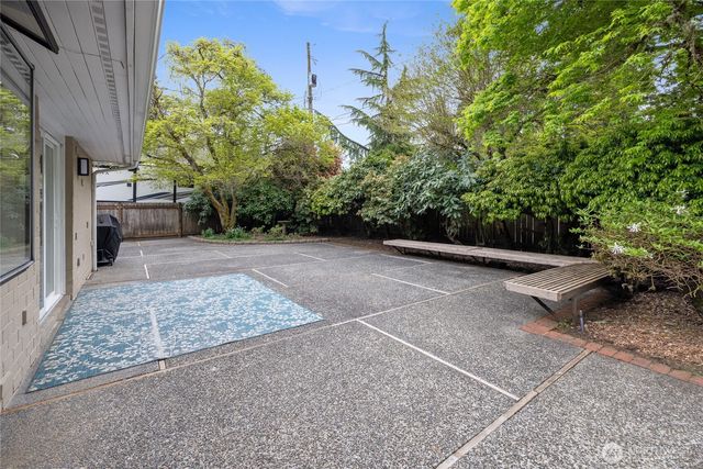 11927 Nyanza Road SW, Lakewood, WA 98499