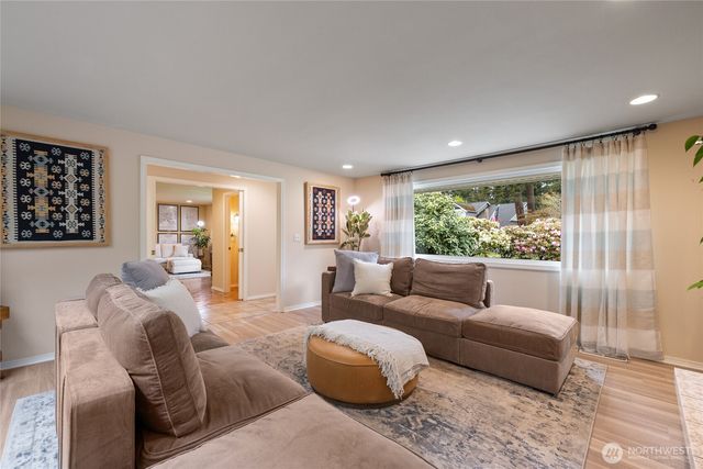 11927 Nyanza Road SW, Lakewood, WA 98499