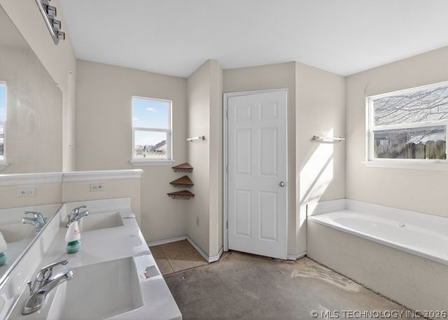 5005 N 34th Street, Broken Arrow, OK 74014