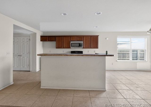 5005 N 34th Street, Broken Arrow, OK 74014