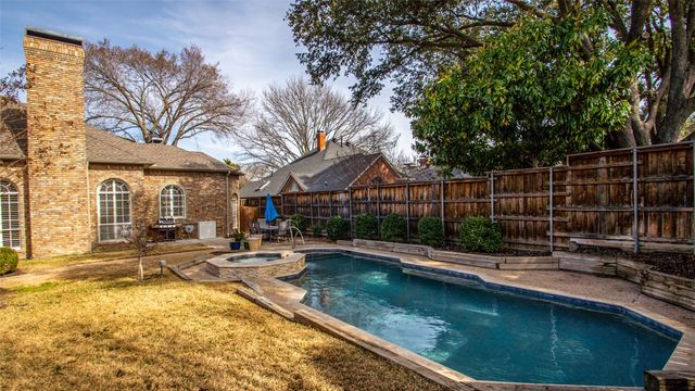 6332 Woodway Lane, Plano, TX 75093