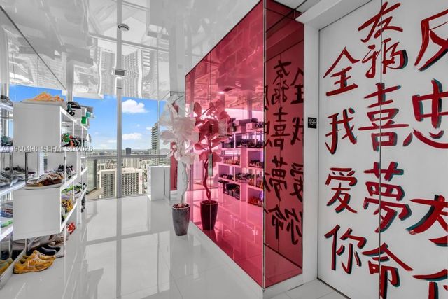 1100 Biscayne Blvd 4907, Miami, FL 33132