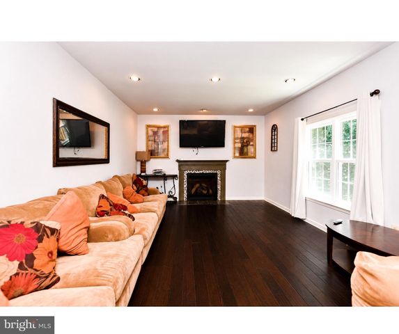 2406 BERRY THICKET CT, Waldorf, MD 20603