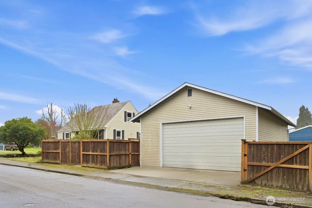 7102 N 9th Street, Tacoma, WA 98406