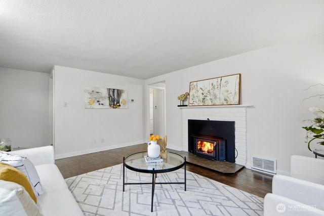 7102 N 9th Street, Tacoma, WA 98406