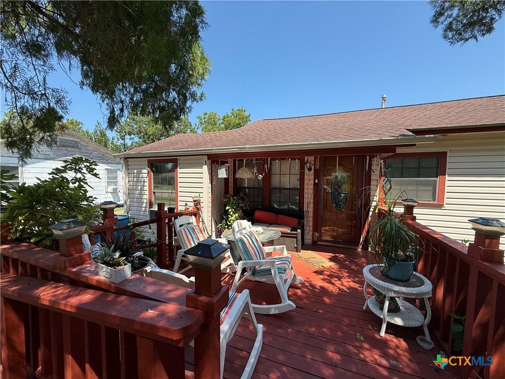 314 Charlotte Drive, Port Lavaca, TX 77979