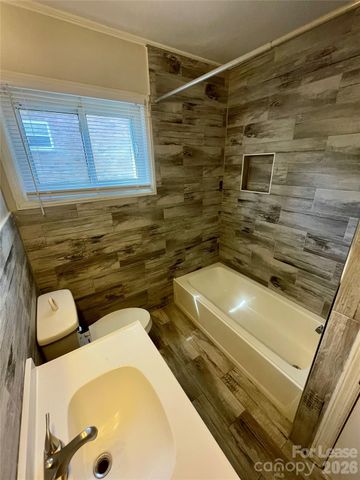 7125 Pence Road, Charlotte, NC 28215