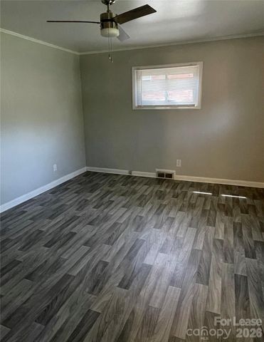 7125 Pence Road, Charlotte, NC 28215