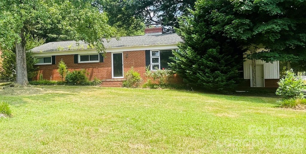 7125 Pence Road, Charlotte, NC 28215