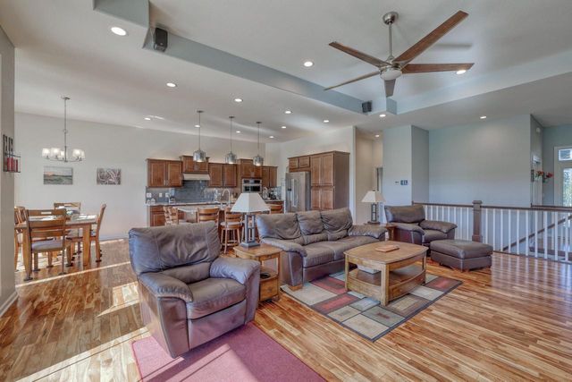 W329S8470 S Oak Tree DRIVE, Mukwonago, WI 53149
