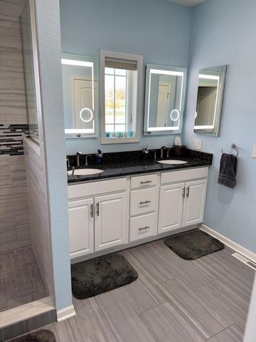 W329S8470 S Oak Tree DRIVE, Mukwonago, WI 53149
