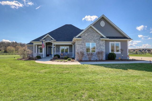 W329S8470 S Oak Tree DRIVE, Mukwonago, WI 53149