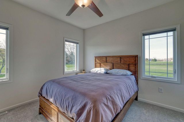 W329S8470 S Oak Tree DRIVE, Mukwonago, WI 53149