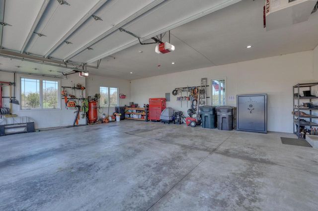 W329S8470 S Oak Tree DRIVE, Mukwonago, WI 53149