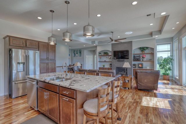 W329S8470 S Oak Tree DRIVE, Mukwonago, WI 53149