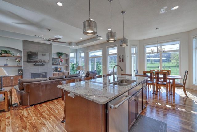 W329S8470 S Oak Tree DRIVE, Mukwonago, WI 53149
