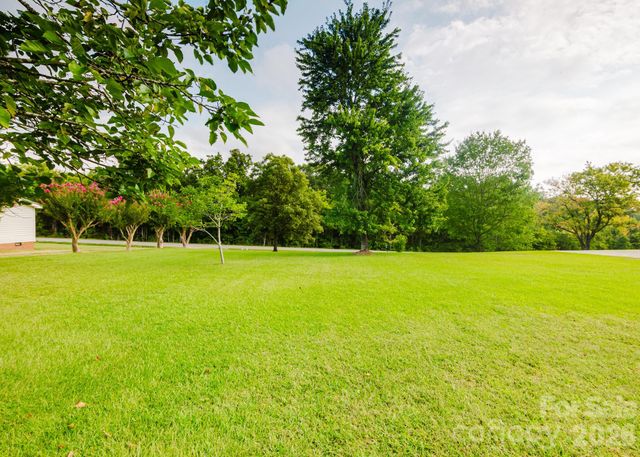 3620 Morehead Road, Charlotte, NC 28262