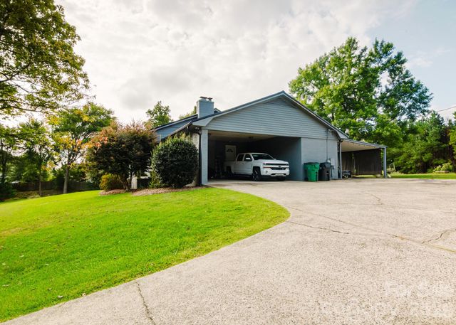 3620 Morehead Road, Charlotte, NC 28262
