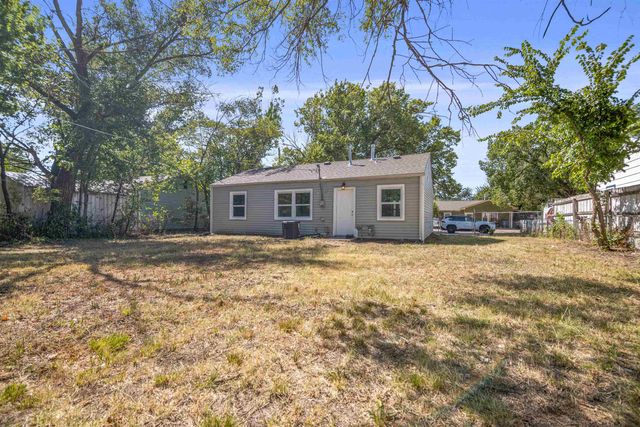4530 S Juniper St, Wichita, KS 67216