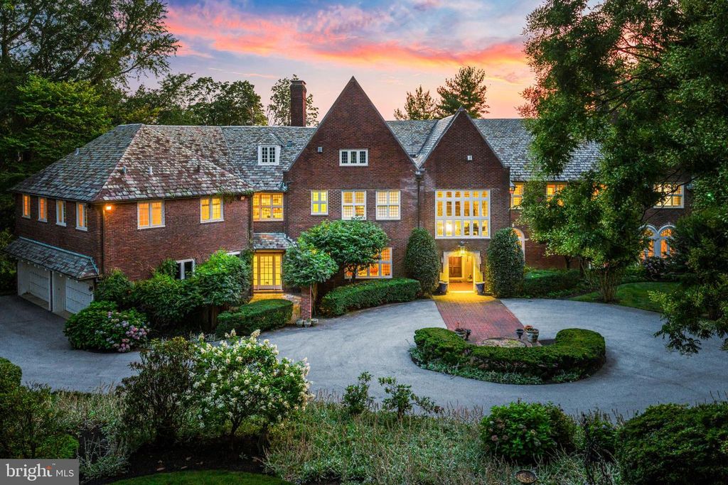 717 N SPRING MILL RD, Villanova, PA 19085