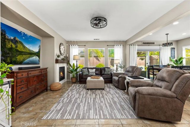 763 Dechado, San Jacinto, CA 92582