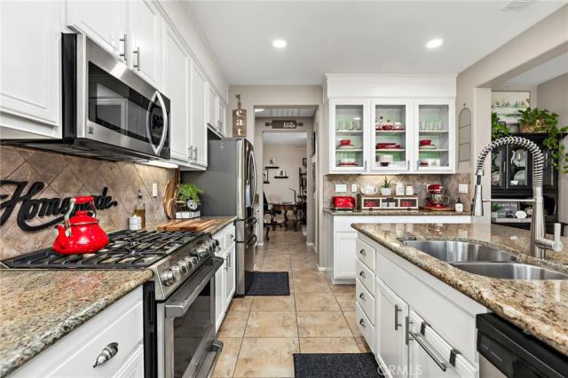 763 Dechado, San Jacinto, CA 92582