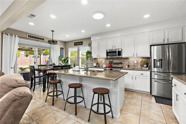 763 Dechado, San Jacinto, CA 92582