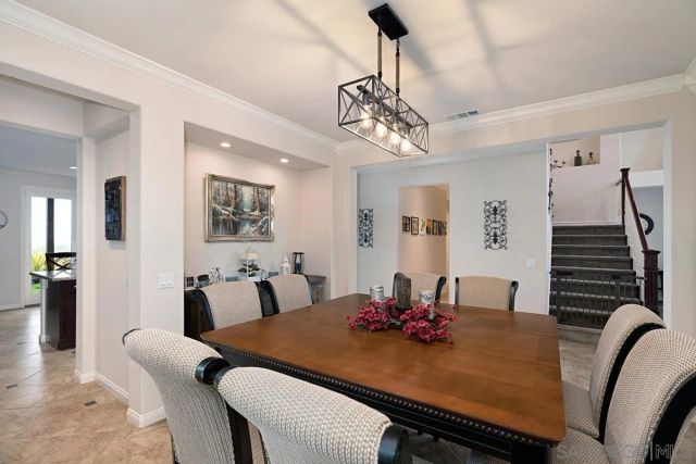 10689 Laurel Path, Escondido, CA 92026