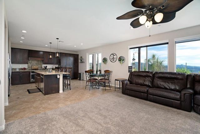 10689 Laurel Path, Escondido, CA 92026