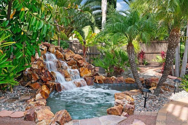 10689 Laurel Path, Escondido, CA 92026