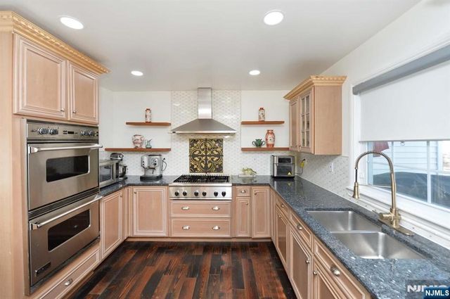 30-11 Rosalie Street, Fair Lawn, NJ 07410