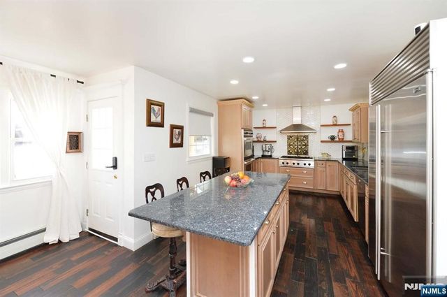 30-11 Rosalie Street, Fair Lawn, NJ 07410