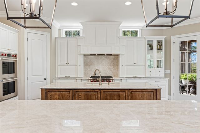 418 Augusta Way, Sunset, SC 29685