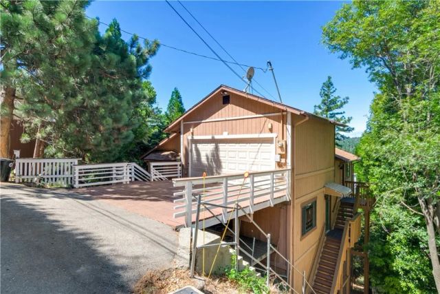 24183 Wabern Drive, Crestline, CA 92325
