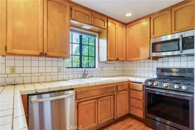24183 Wabern Drive, Crestline, CA 92325