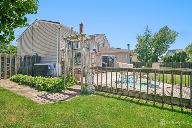 53 Orchard Street, Carteret, NJ 07008