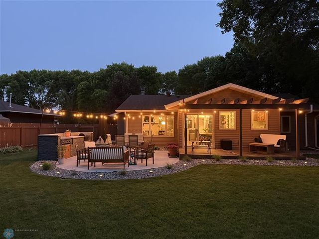 25 Birch Lane S, Fargo, ND 58103
