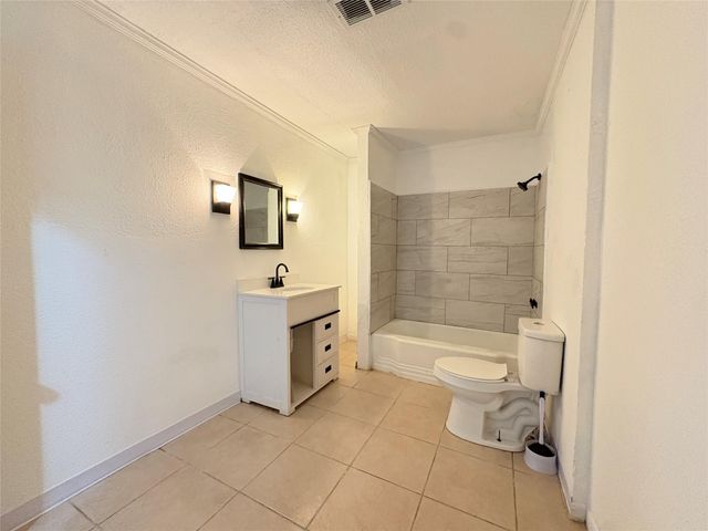 801 N Main Street, Sweeny, TX 77480