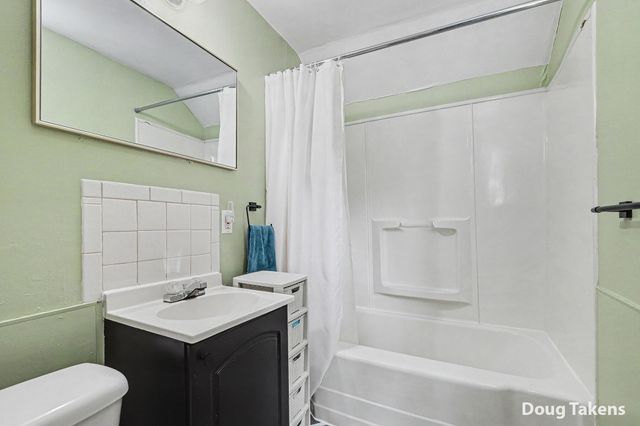 12 Travis Street NE, Grand Rapids, MI 49505