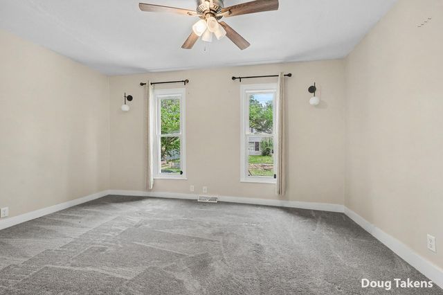12 Travis Street NE, Grand Rapids, MI 49505