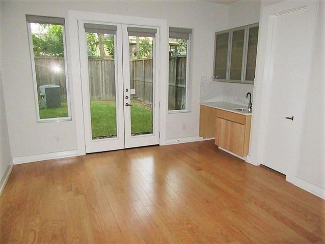 1900 Mason D, Houston, TX 77006