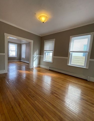 5 Freeland Ter, Worcester, MA 01603