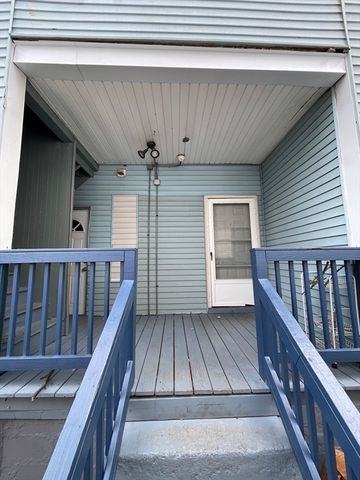 5 Freeland Ter, Worcester, MA 01603
