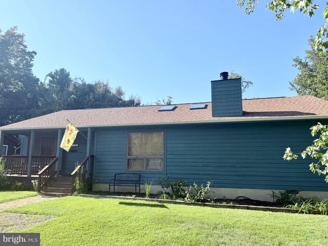 121 11TH ST S, Colonial Beach, VA 22443