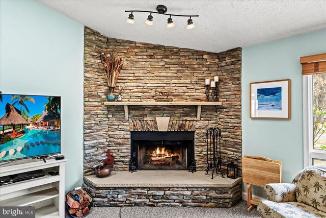121 11TH ST S, Colonial Beach, VA 22443