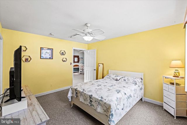 121 11TH ST S, Colonial Beach, VA 22443