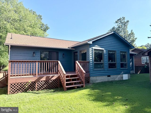 121 11TH ST S, Colonial Beach, VA 22443