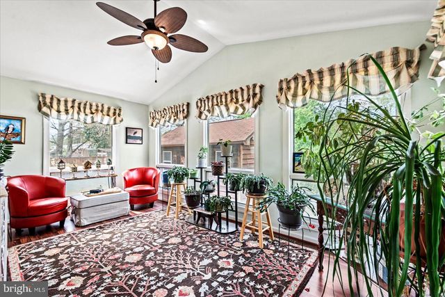 121 11TH ST S, Colonial Beach, VA 22443